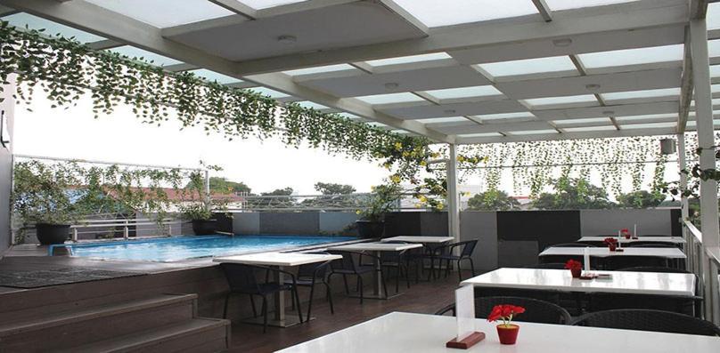 Ruby Hotel Syariah Bandung Exterior foto